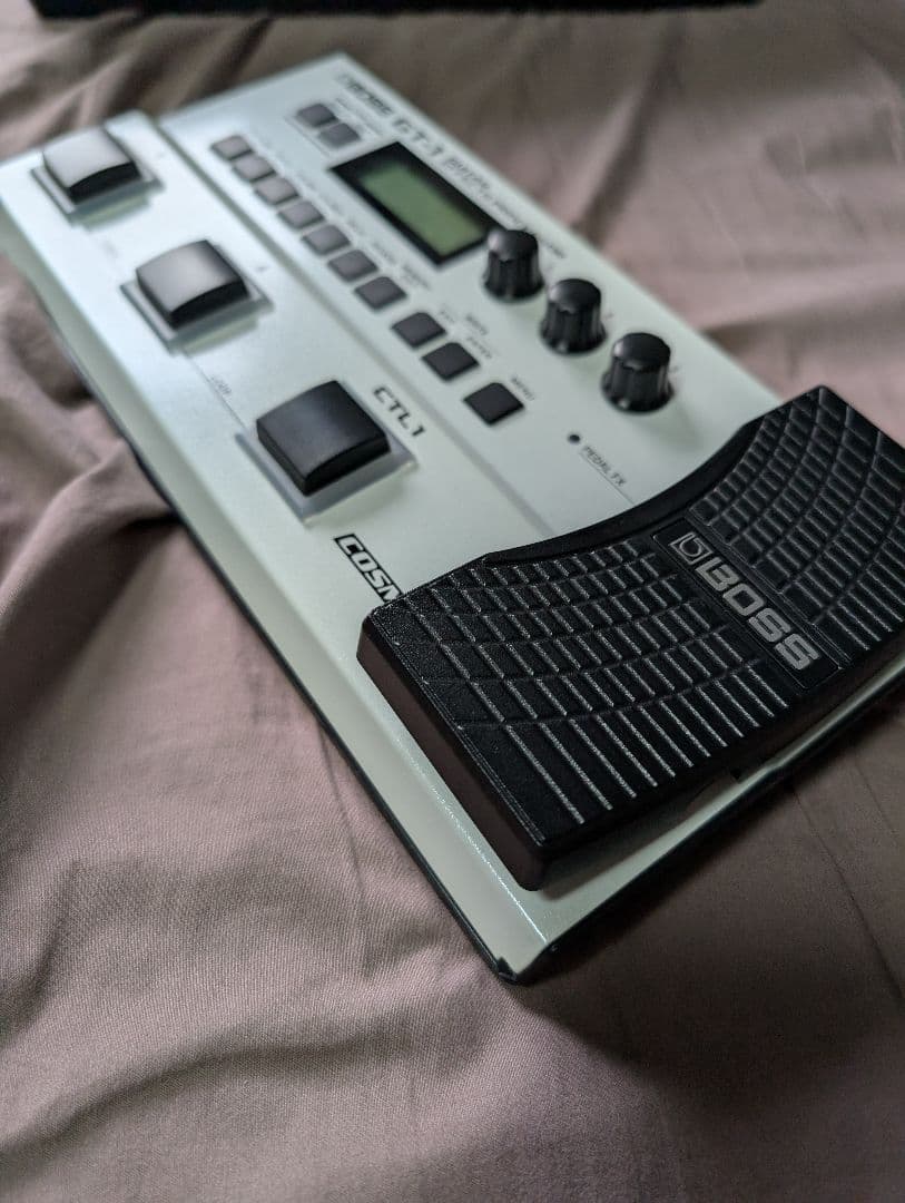 BOSS GT-1 【限定WHITE】