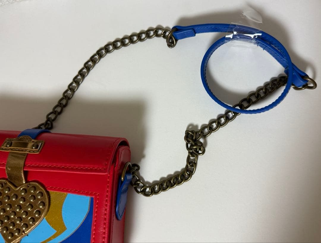 ディズニー ディセンダント イヴィ ショルダーバッグ 心臓箱