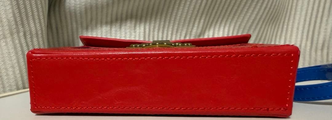 ディズニー ディセンダント イヴィ ショルダーバッグ 心臓箱