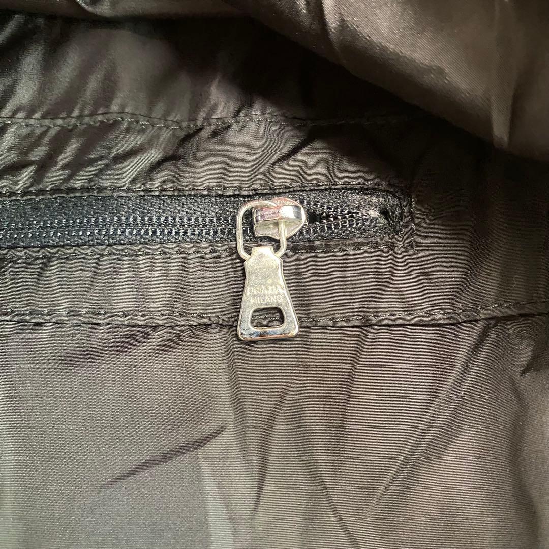 【美品】PRADA プラダ フーデッドナイロンジャケット ポケッタブル 収納可能