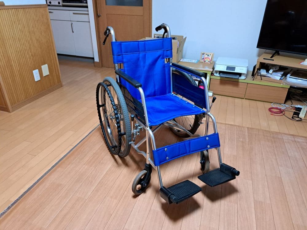 【引取り限定/近場は送料要相談】国産メーカー MATSUNAGA製 折畳車椅子