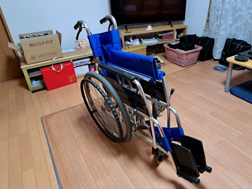 【引取り限定/近場は送料要相談】国産メーカー MATSUNAGA製 折畳車椅子