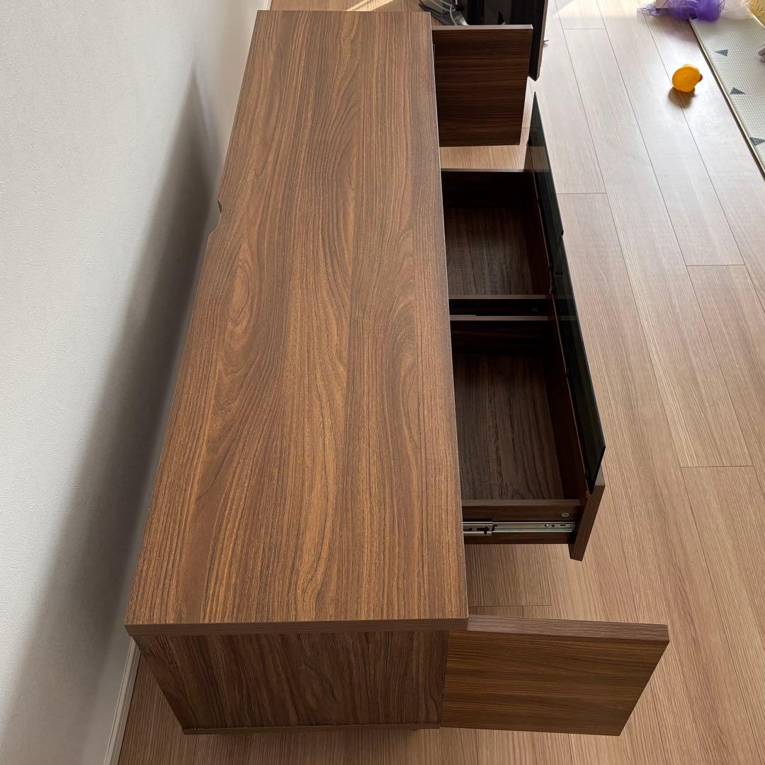 テレビ台（ボード）引き出し付き　ブラウン木製　幅150センチ