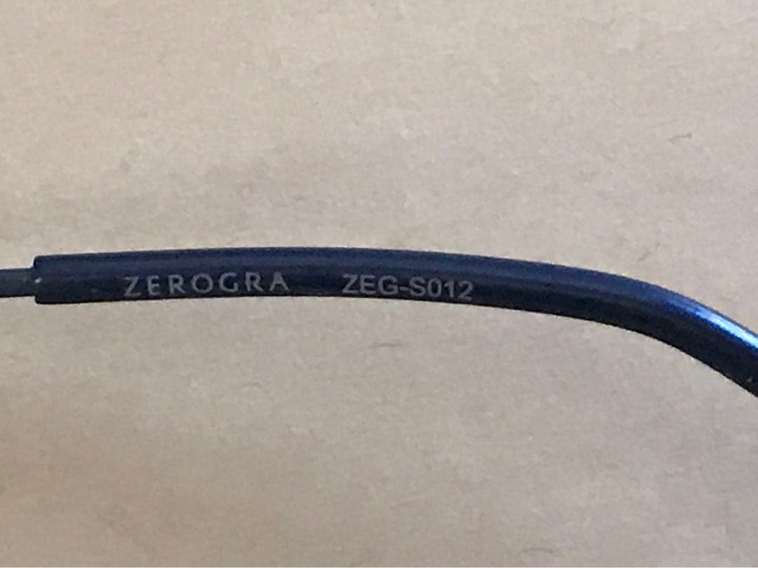 メガネ(ZEROGRA)