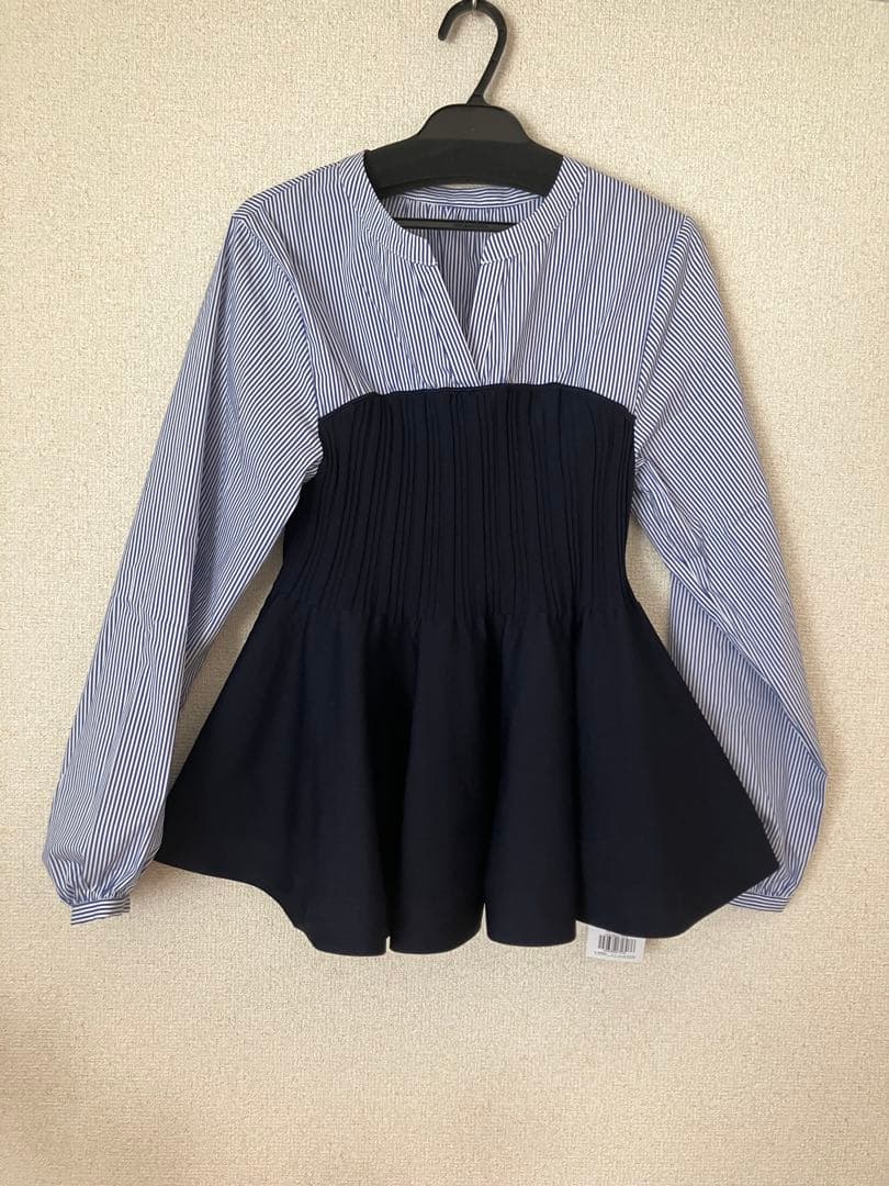 新品未使用　ジャスグリッティー　JUSGLITTY シャツレイヤードライクニット