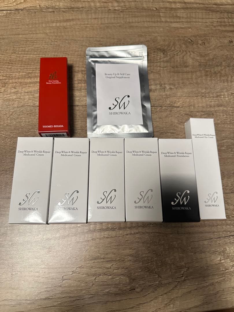 新品未開封　シロワカ クリーム4個＆ファンデーション1個&他3つ