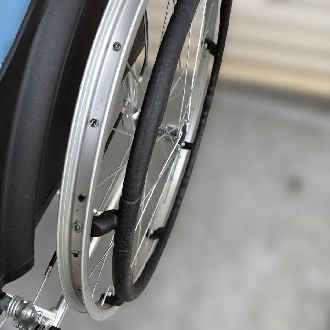 KADOKURA 介助用車椅子 タイヤ修理前提品【A-266】