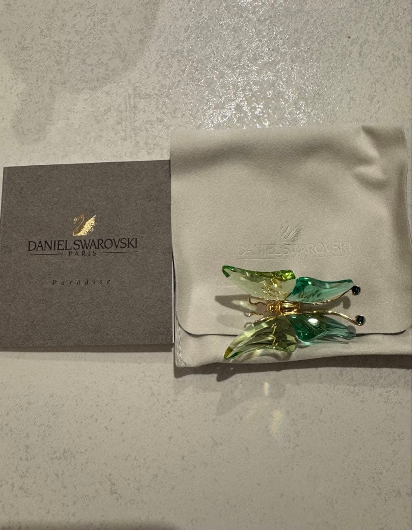 Daniel Swarovski バタフライブローチ