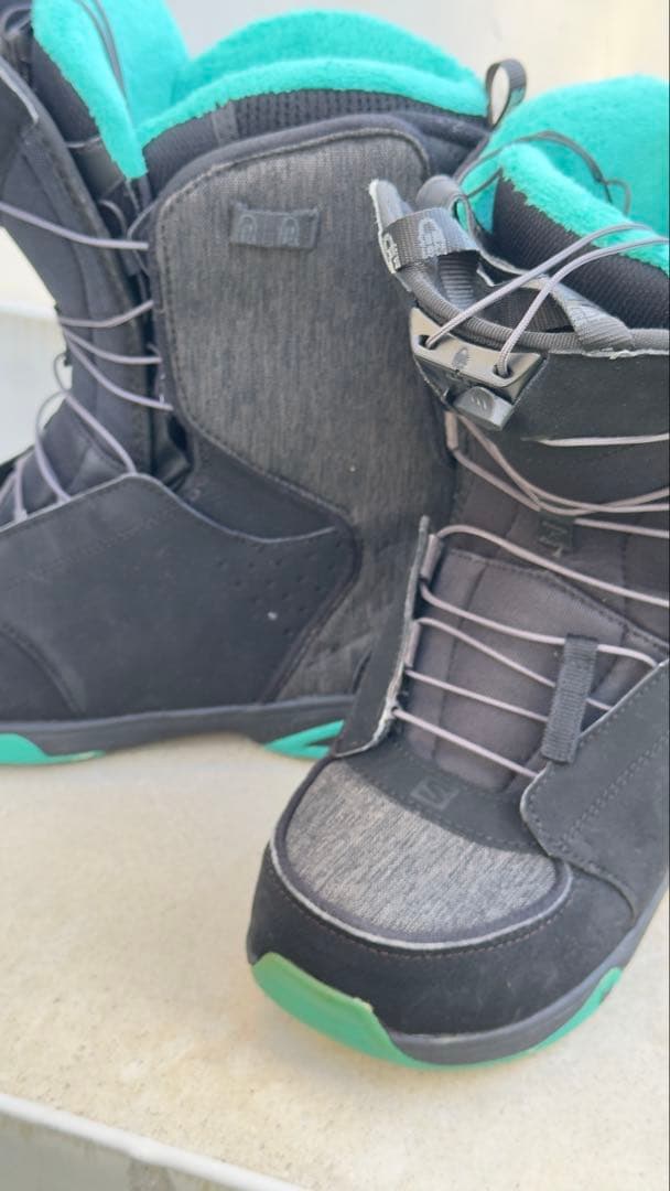 Salomon VY スノーボードブーツ 女性用 ブラック/グリーン