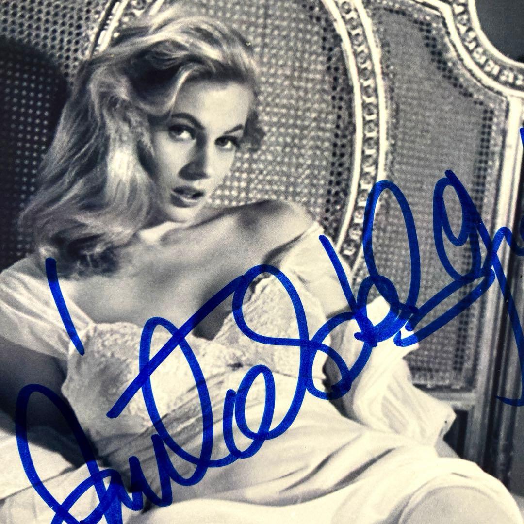 アニタ・エクバーグ直筆サイン入り2Lサイズ写真… Anita Ekberg