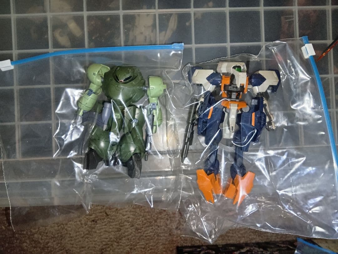 HGガンプラAGE、鉄血、ビルド、ブレイカー他色々完成品ジャンク