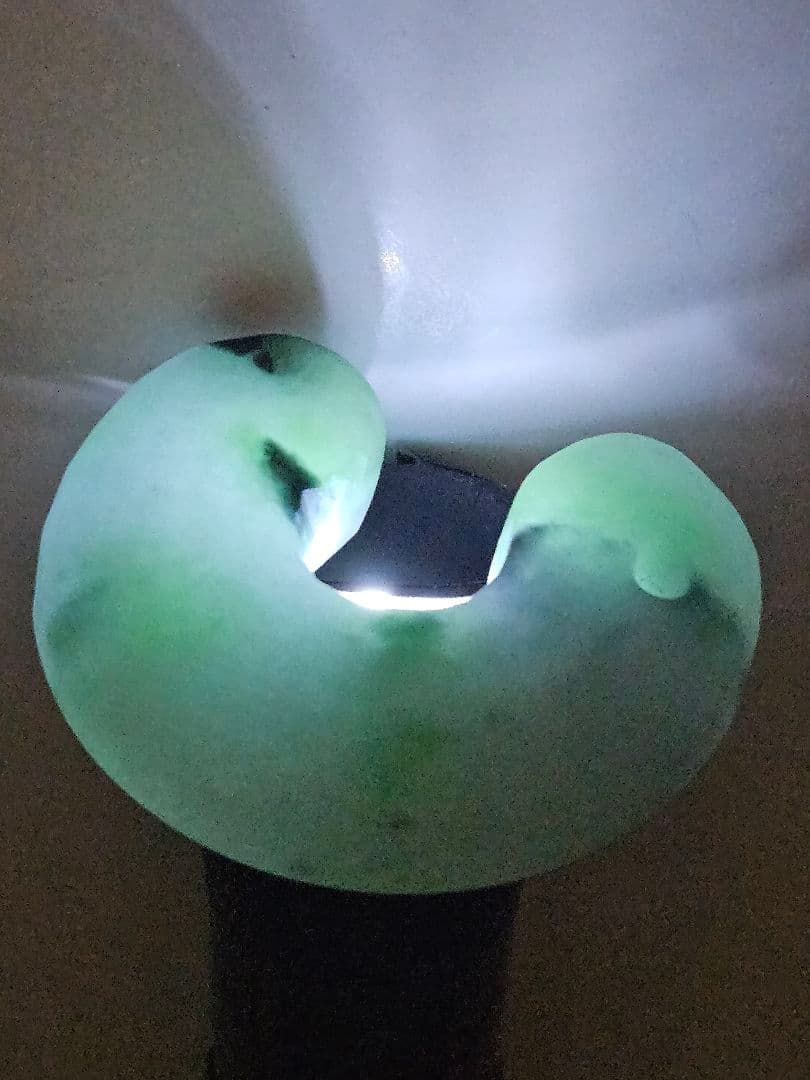 H 特大 飛龍 翡翠勾玉　　☆12,000円☆