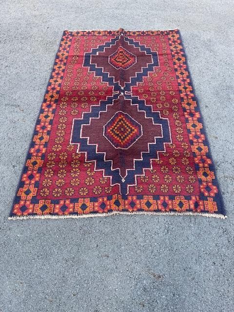 30～40年くらい前のペルシャヴィンテージラグ サイズ:185x115cm