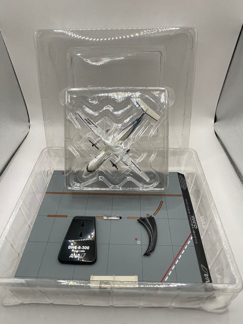 1/200 DHC-8-300 ANA ありがとう、さようなら。Q300