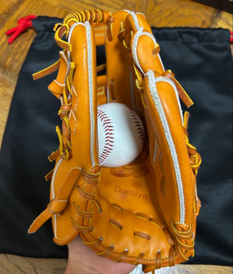 ドナイヤ 軟式グローブ