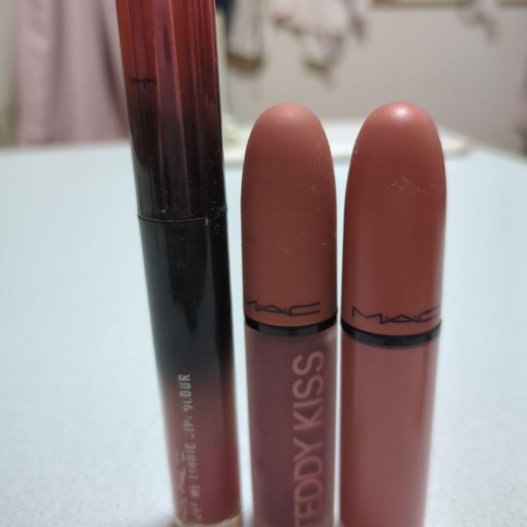 期間限定お値下げMAC TEDDY KISS リップスティック・リキッドリップ