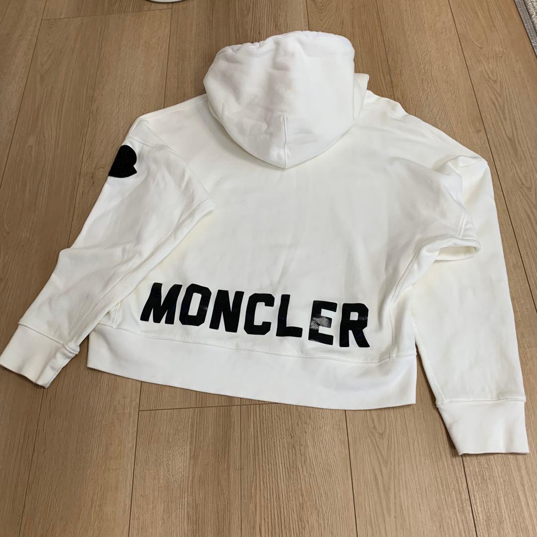 MONCLER レディースパーカー　サイズM
