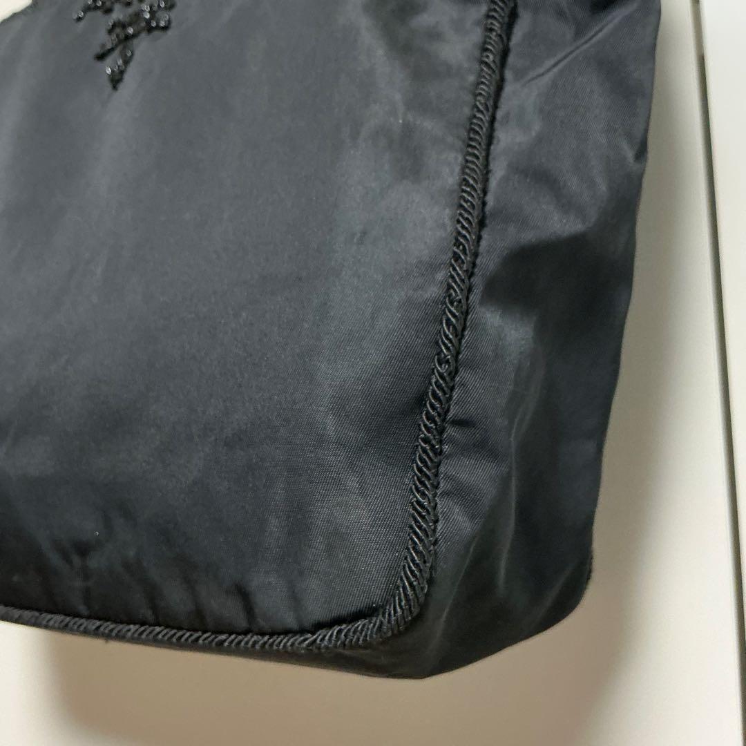 PRADA ナイロン ハンドバッグ 黒　ロゴビーズ刺繍