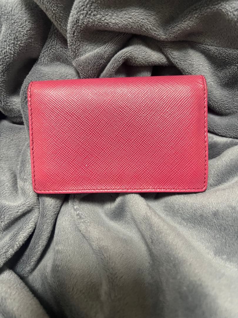 PRADA プラダ　サフィアーノレザー　ピンク　名刺入れ　レディース