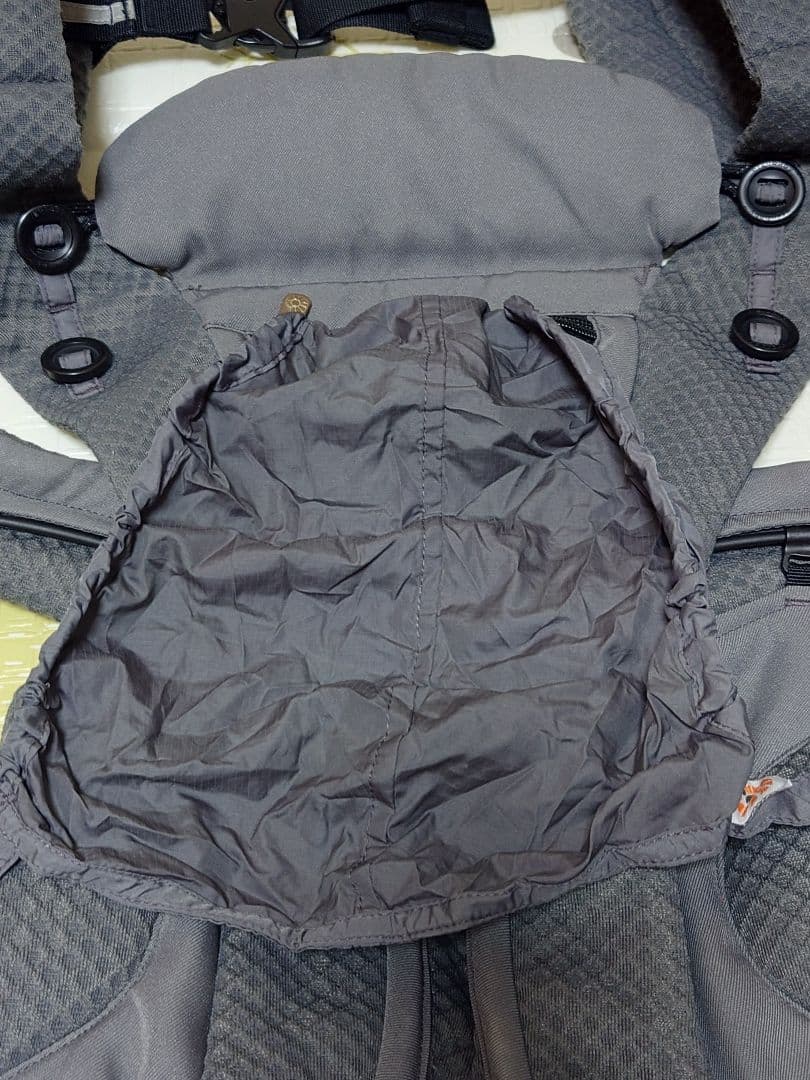 エルゴベビー オムニブリーズ エアメッシュ グラファイトグレー　よだれカバー付き