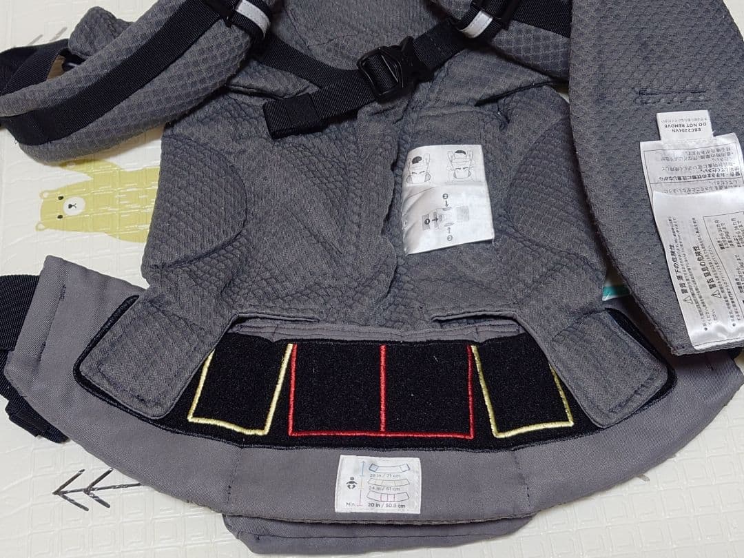 エルゴベビー オムニブリーズ エアメッシュ グラファイトグレー　よだれカバー付き