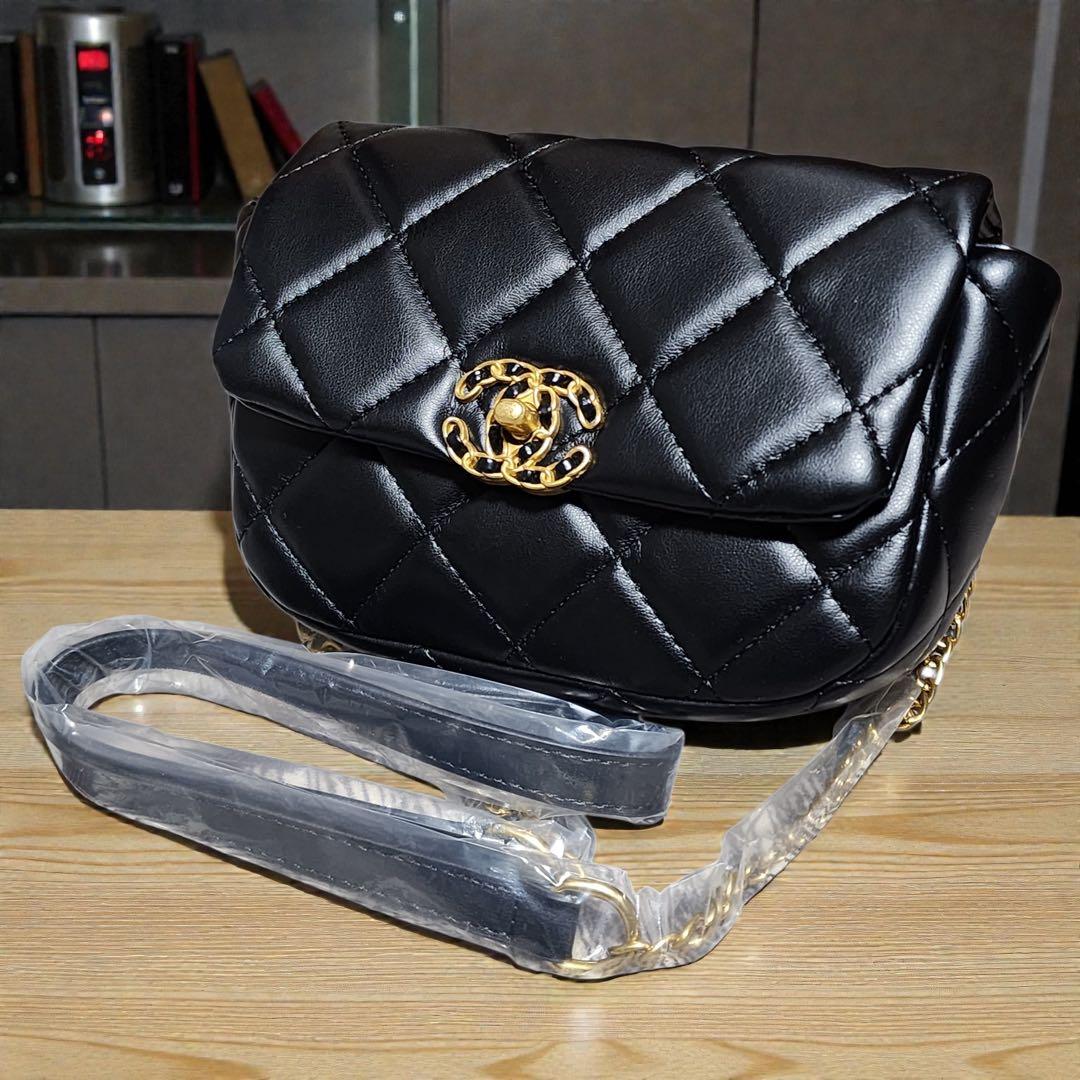 ショルダーバッグミニバッグ ショルダーポーチ キルティング　ゴールドチェーン