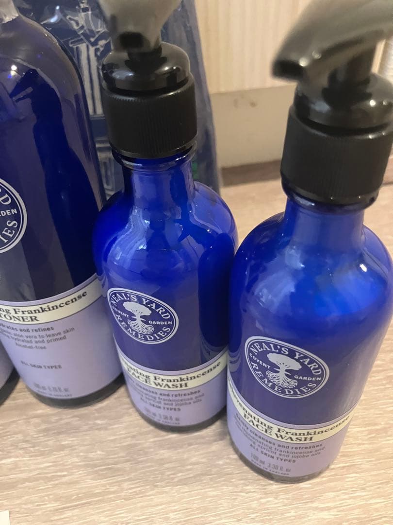 新品『ニールズヤード』福袋フランキンセンス ウォーター＆フェイシャルウォッシュ