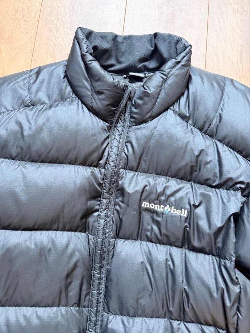 美品(早い者勝ち) モンベル　ライトアルパイン　ダウンジャケット