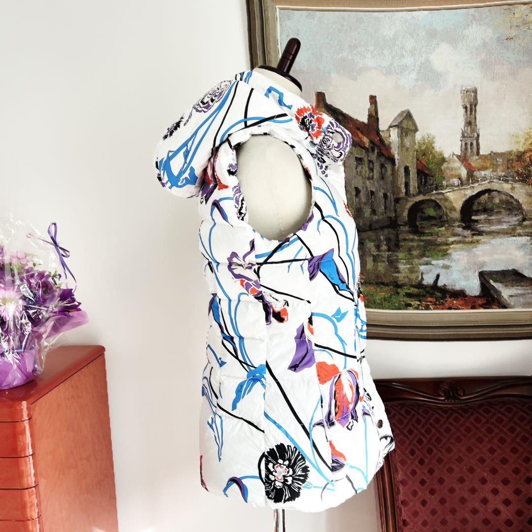 美品　EMILIO PUCCI エミリオプッチ　花柄　フローラ　ダウン　ベスト