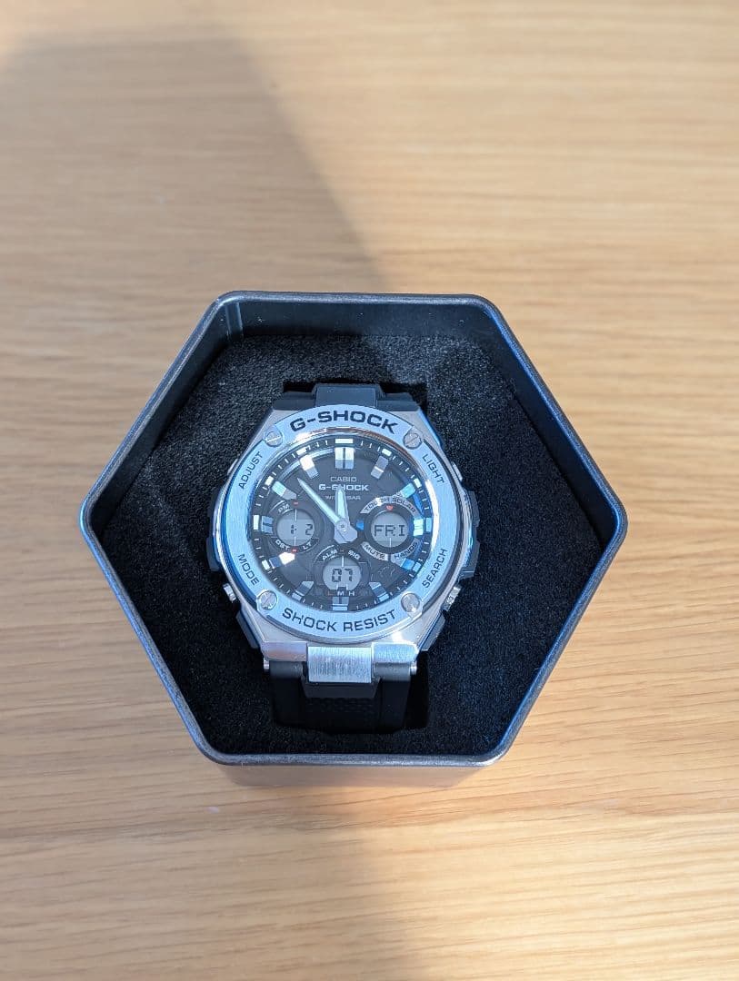 最安値　G-SHOCK デジタル腕時計 ブラック/シルバー