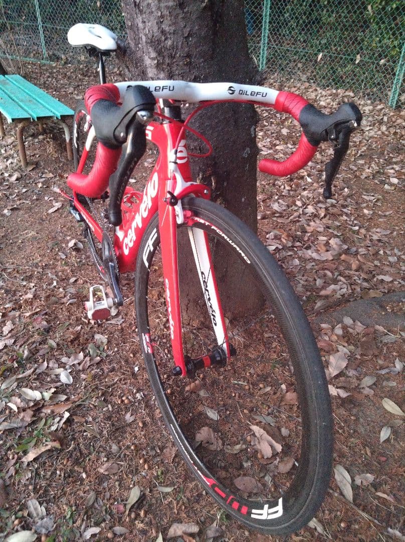 超軽量7.3キロ　2018 Cervelo　S5 フルカーボンロードバイク完成車