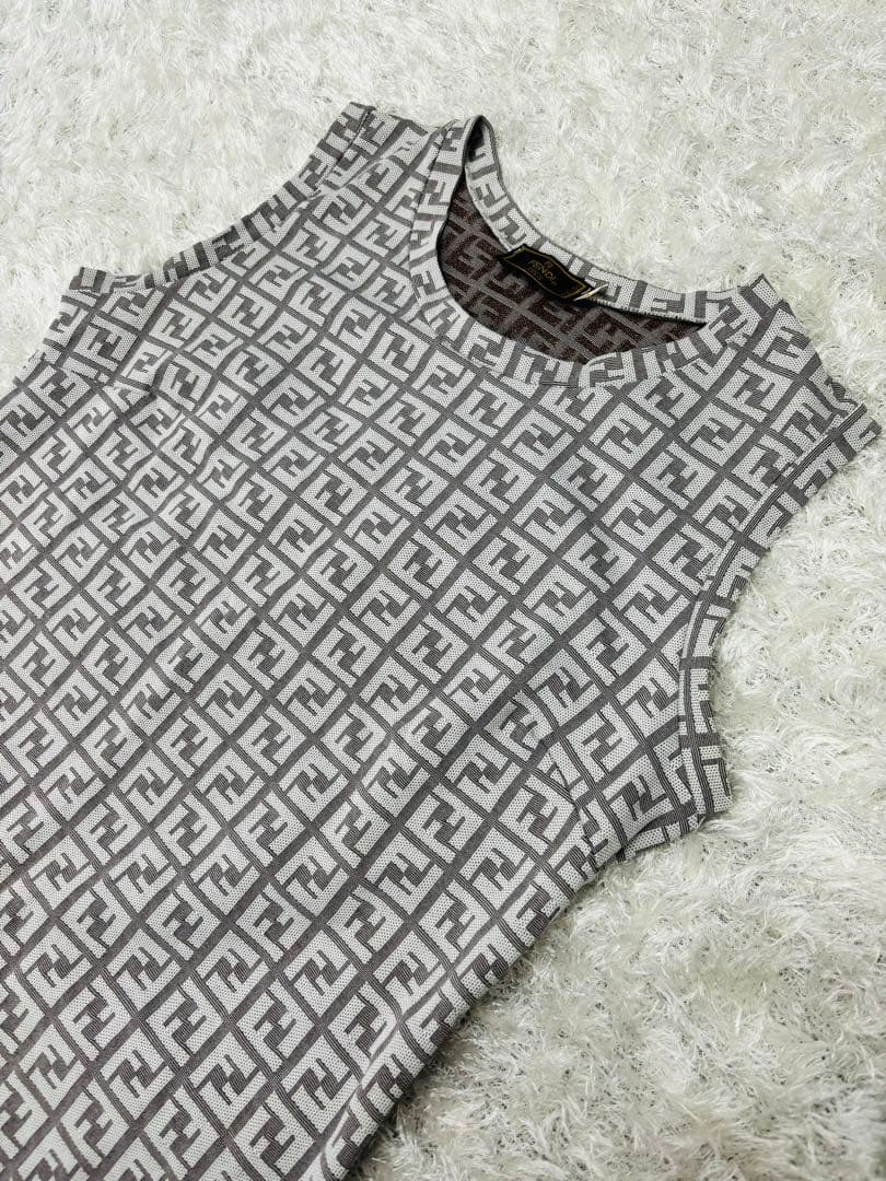 【美品】フェンディ　ズッカ　ノースリーブ　トップス　レディース