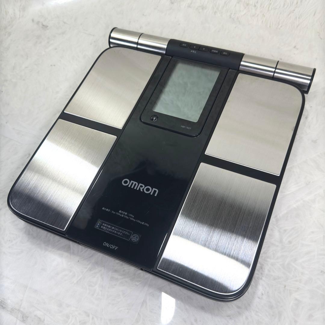 Omron 体組成計 HBF-702T