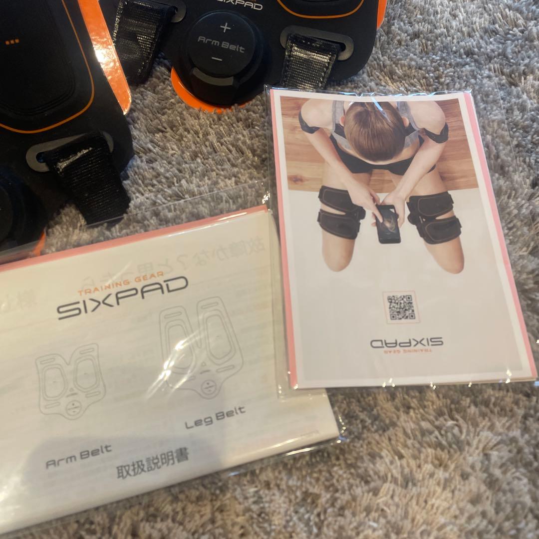 a*.様 シックスパッド　アームセット　純正ジェルシート付