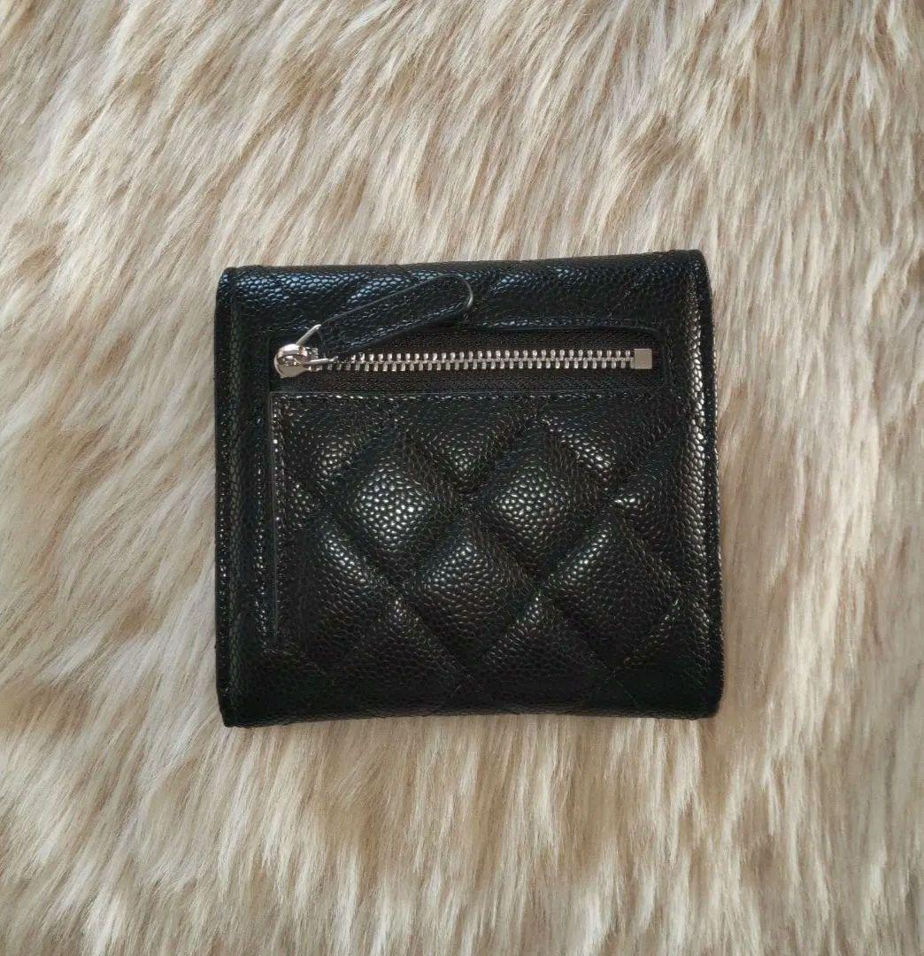＊未使用品＊ブラック キルティング/シルバー 折り財布 ケース