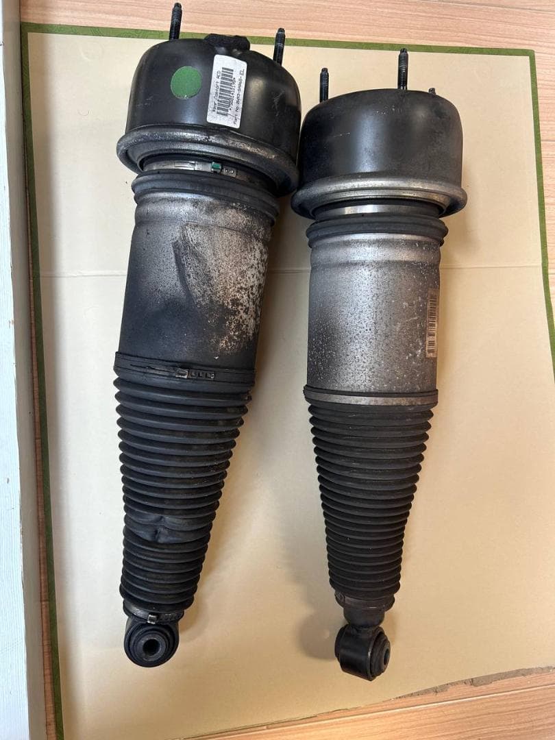 オリジナルジャガー XJ リアエアサスペンション