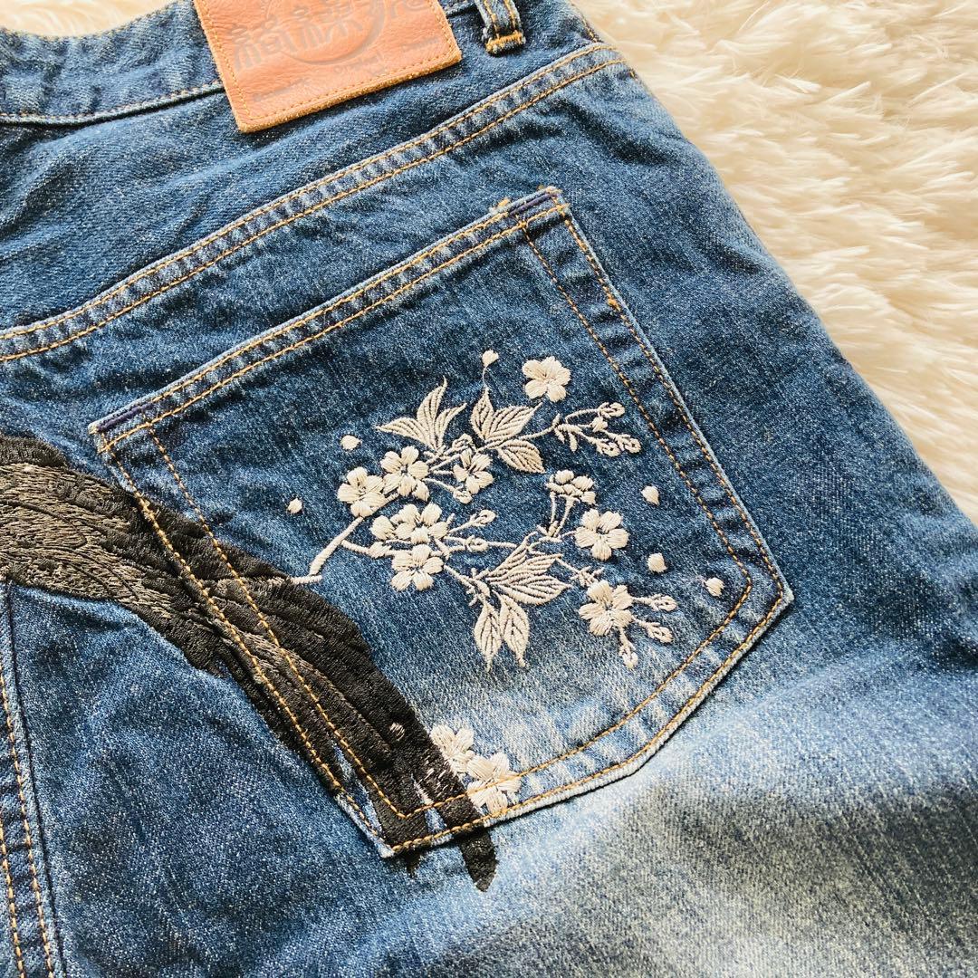 【超美品】絡繰魂 デニムパンツ 34 家紋 刺繍 和柄 鷲 鷹 ジーンズ