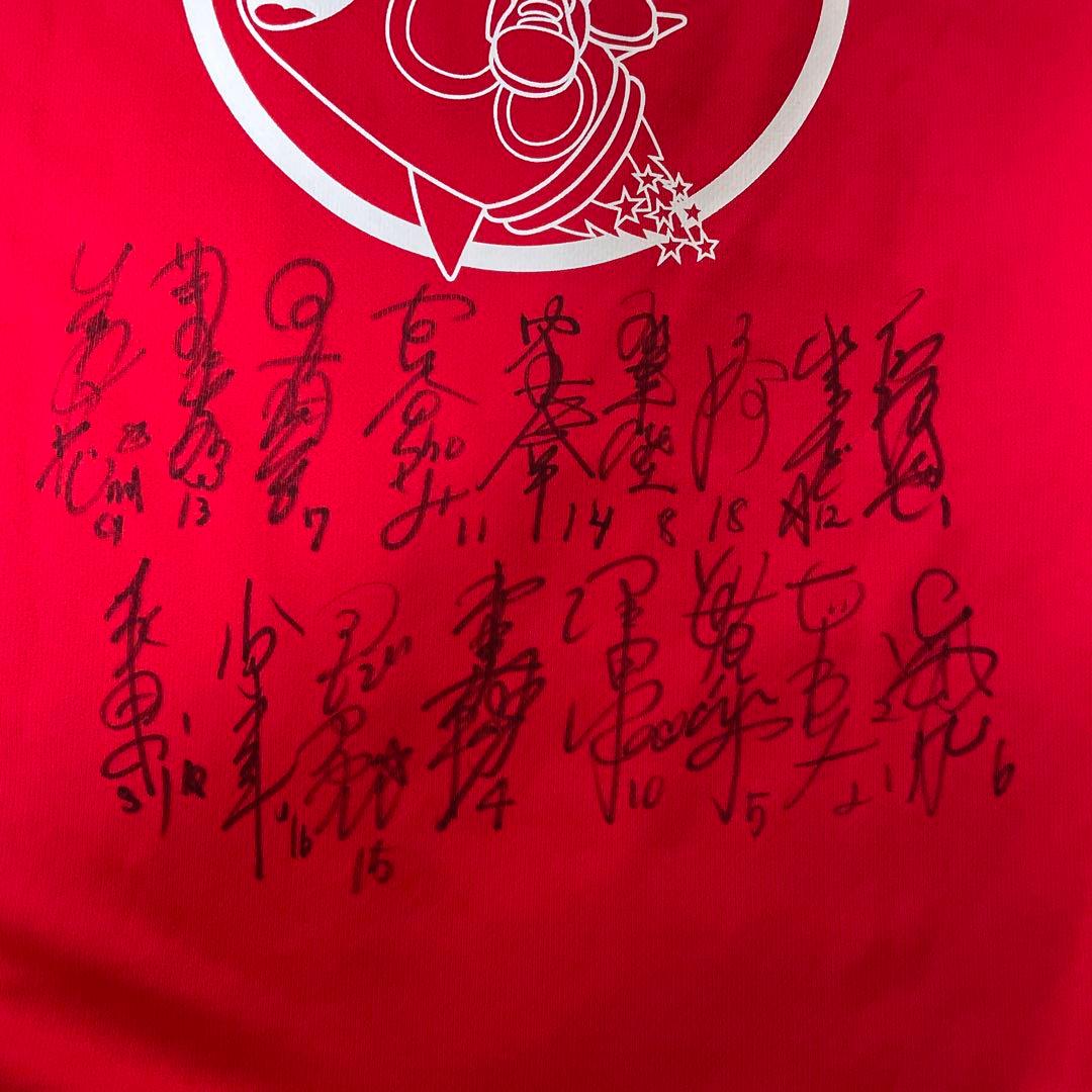 NECレッドロケッツ 選手サイン入り Tシャツ