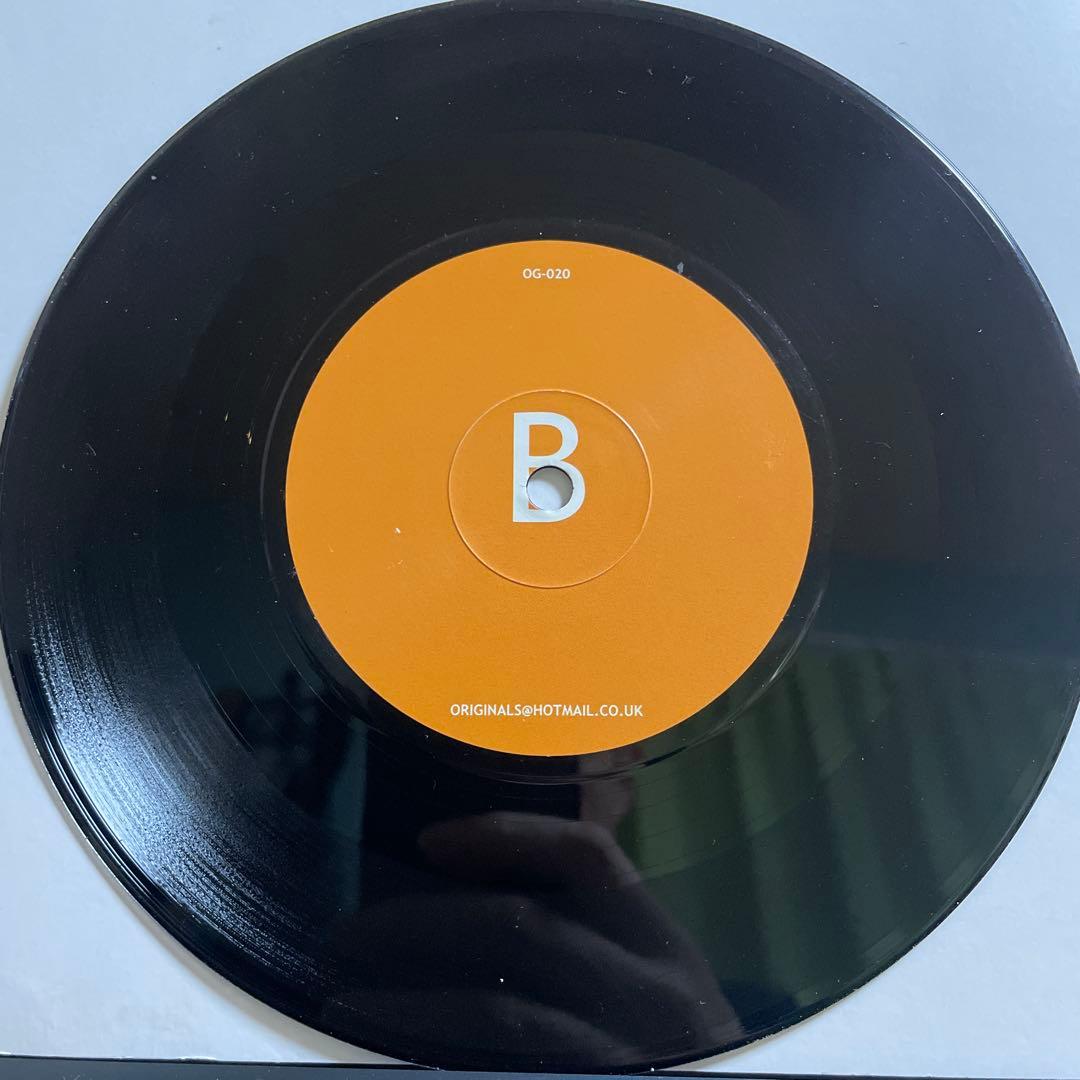 【7インチ】Pharrell Williams - Happy