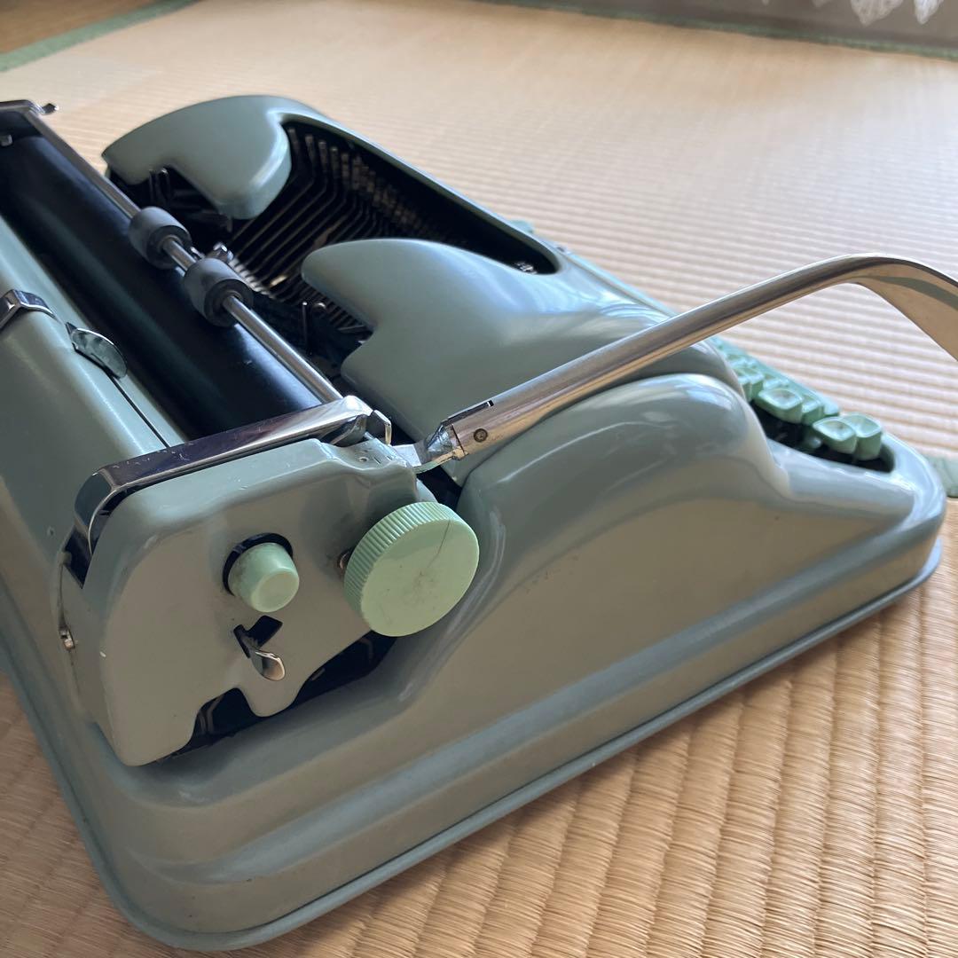 エルメスHermes Media 3 タイプライター