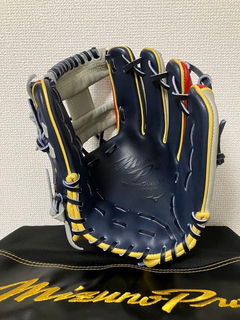 ミズノプロ　直営店限定　ミズノプレミアム　軟式内野手　未使用