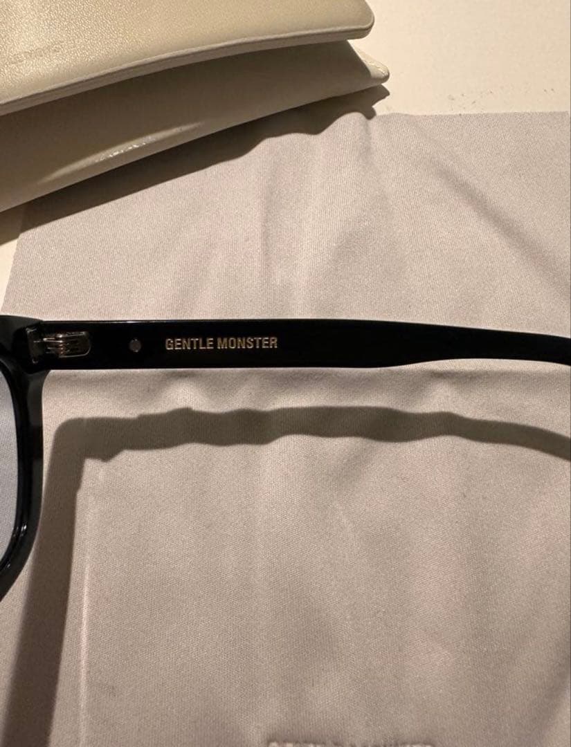 GENTLE MONSTER MUSSE 黒縁メガネ