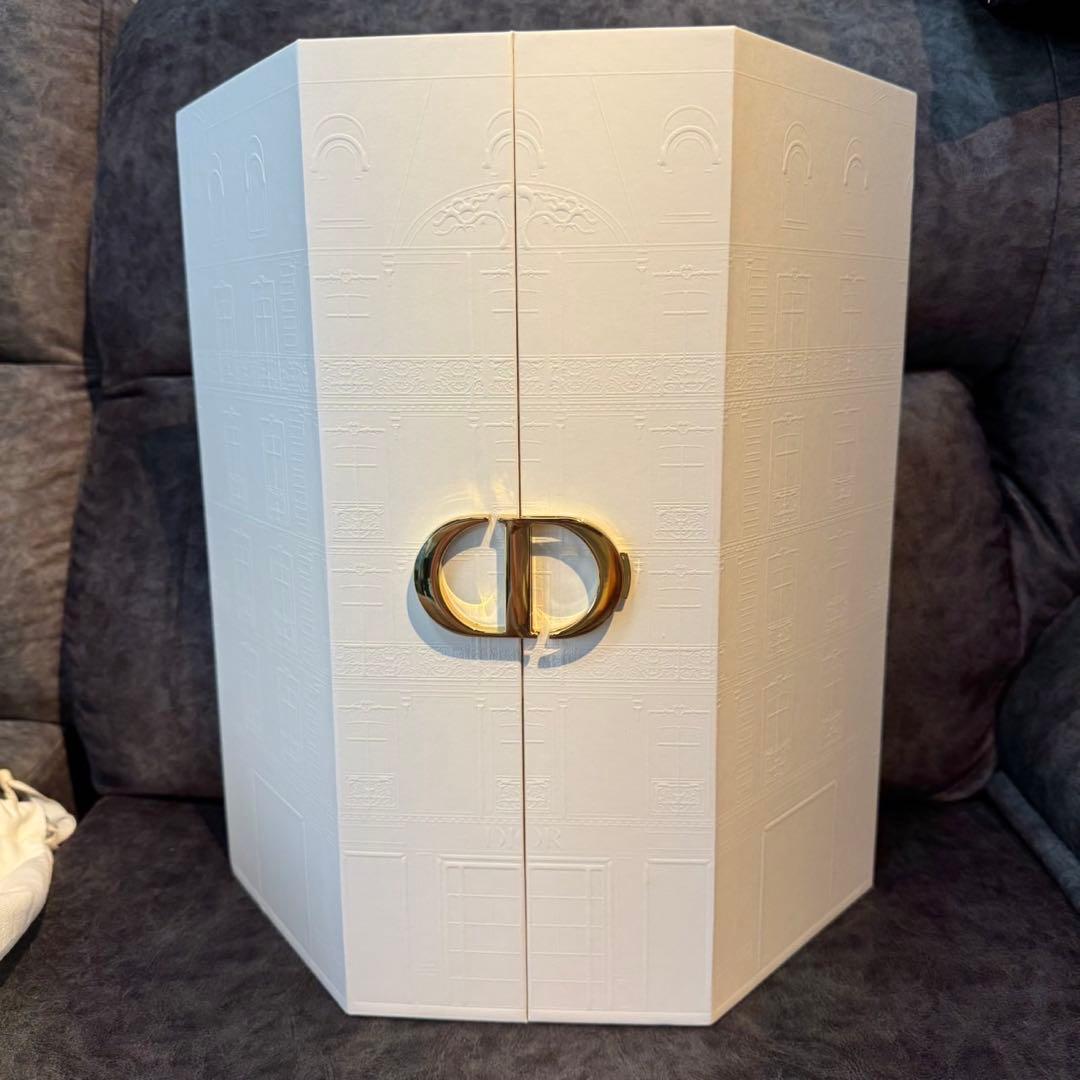 新品　ディオール Dior アドベントカレンダー　コスメ　2024