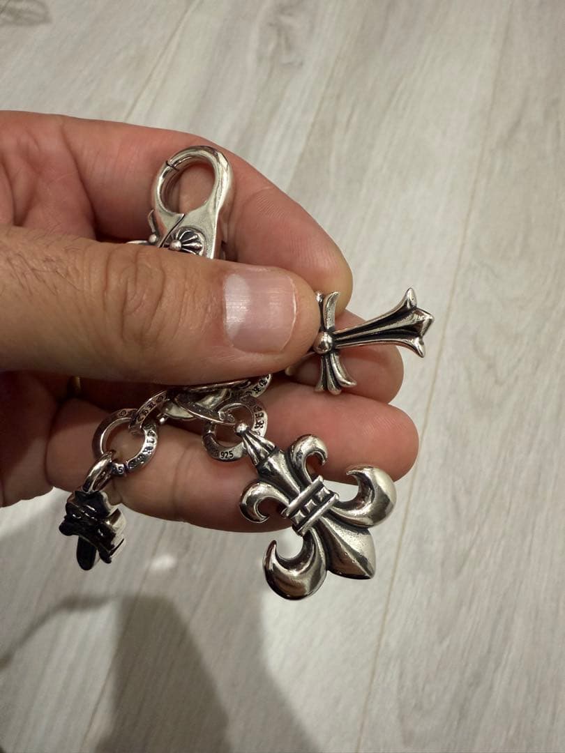 お見逃しなく✌️重厚感 シルバー925 クロス 王道 ストラップ キーホルダー
