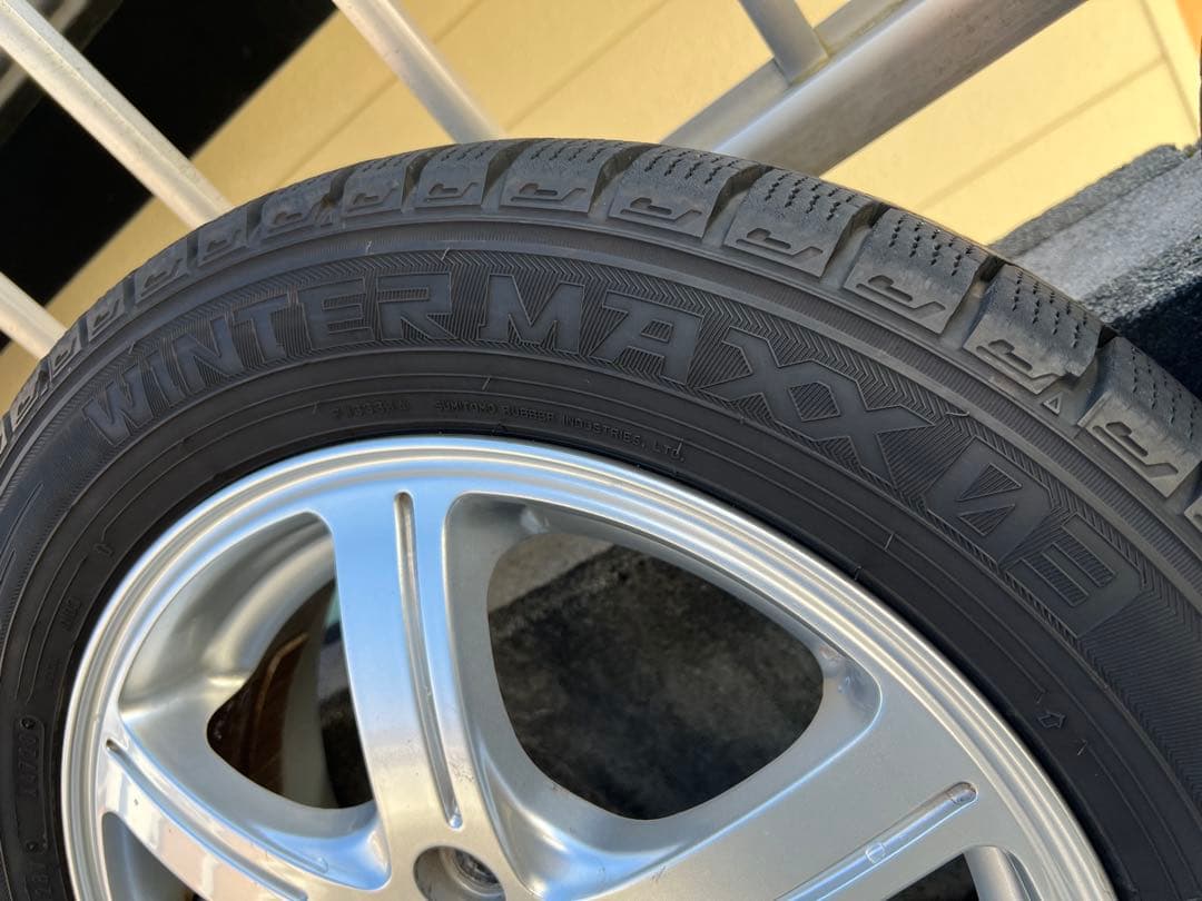 送料込！スタッドレスタイヤ155/65R14 アルミ付き4本、2020年製です！