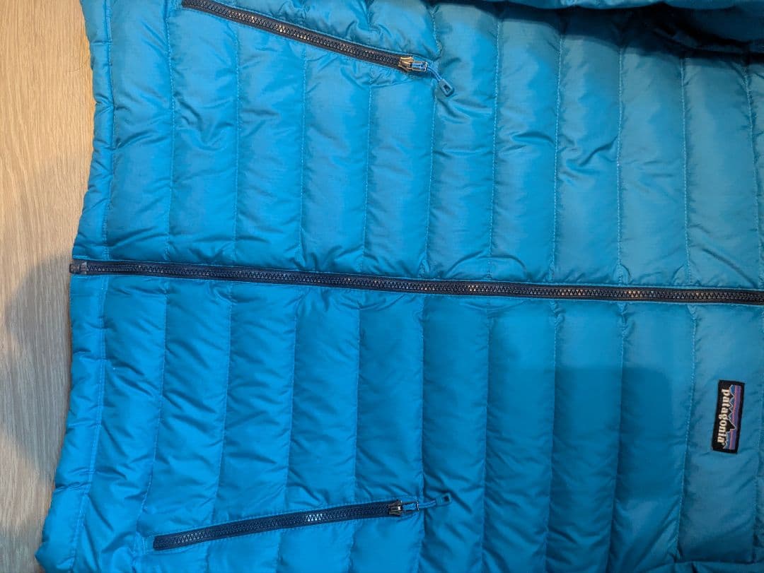 Patagonia　ダウンセーターフーディ　ブルー