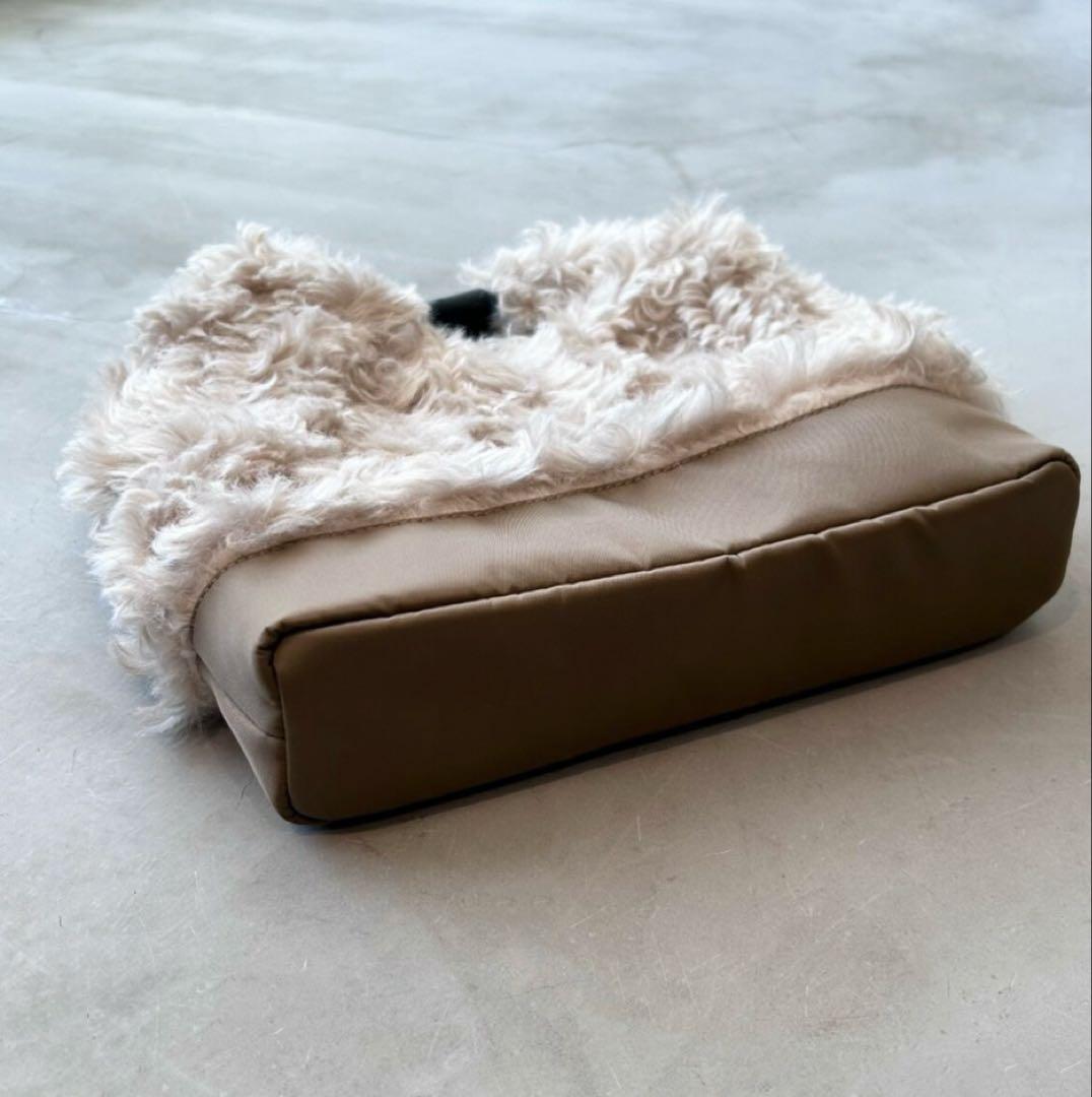 新品:RISLEYリズレー♡トライアングルファーバッグ♡アウトドアコラボバッグ⭐︎