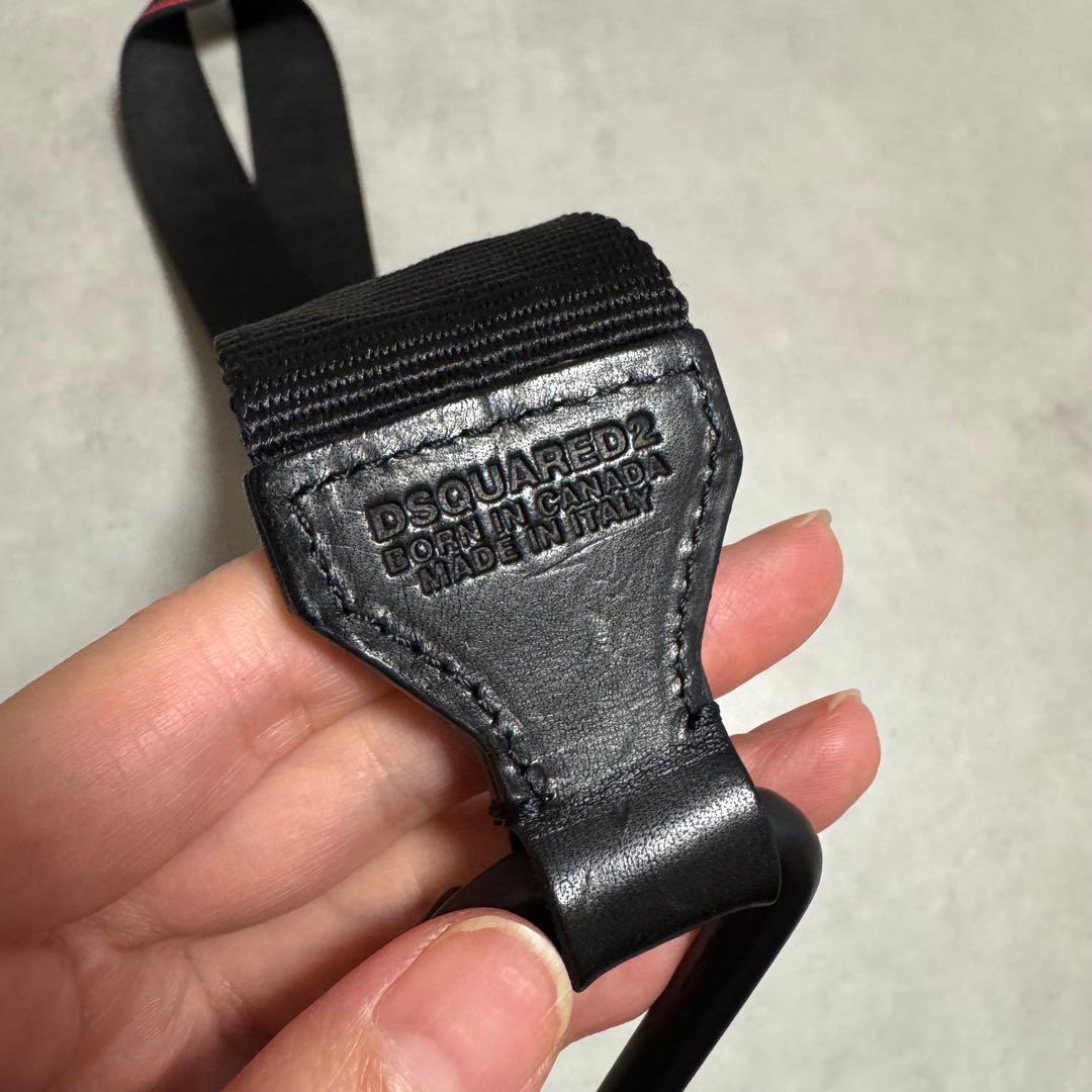 ネックストラップ　ストラップ　首飾り　ショルダー　ディースクエァード　ベルト