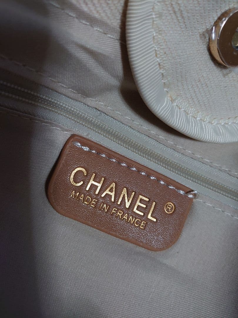 CHANEL 　ノベルティ　パール装飾 トートバッグ　アイボリー系