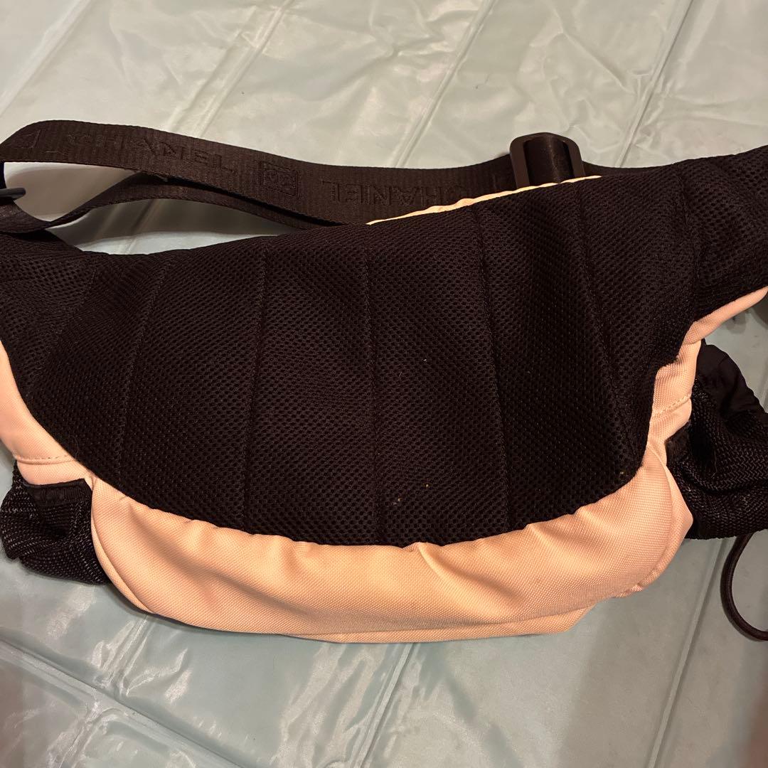 CHANEL ボディバッグ ホワイト